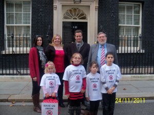 John Randall MP and Nick Hurd MP help deliver the kids 'Save us from HS2' petition to Downing St