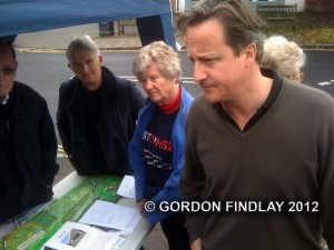 David Cameron talks to anti-HS2 protestors in Wendover